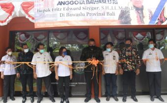 Resmikan Ruang PPID dan Media Center di Bali, Fritz minta pelayanan informasi kepada public lebih baik