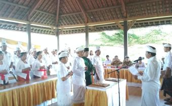 Kordiv Pengawasan Bawaslu Provinsi Bali I Wayan Widyardana Putra, menghadiri pelantikan Panwaslu Kelurahan/Desa se-Kab Tabanan