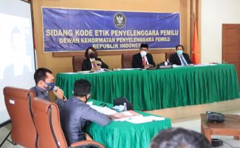 Sidang Kode Etik Ketua KPU Karangasem