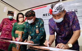 Penandatanganan MoU Gema Siwa Puja, Peran Desa Adat Perkuat Pengawasan Pemilu 