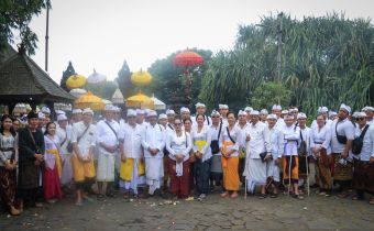 Tahapan Pemilu 2024 Dimulai, Bawaslu Bali Awali Nunas Ica Ke Pura Lempuyang,