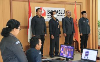 Rahmat Bagja Lantik PAW Anggota Bawaslu Kabupaten Tabanan