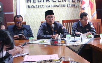 Rudia Minta Humas Bawaslu Tingkatkan Pemanfaatan Media Sosial