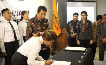 Resmi Dilantik!  716 orang Panwaslu Kelurahan/Desa se-Bali Siap Awasi Tahapan Pemilu Tahun 2024.