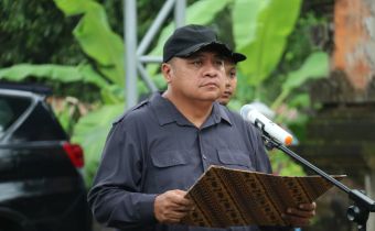 Anggota Bawaslu Bali, I Nyoman Gede Putra Wiratma saat berikan arahan dalam Apel di Minggu kedua Tahun 2026.