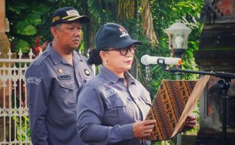 Koordinator Divisi Pencegahan, Partisipasi Masyarakat dan Hubungan Masyarakat Bawaslu Bali, Ketut Ariyani saat tegaskan tugas dan fungsi Bawaslu Bali hari ini dalam agenda Konsolidasi Demokrasi, Senin (9/2/2026).