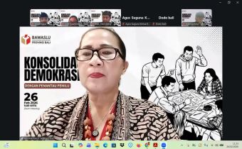 Bawaslu Bali menggelar agenda "Konsolidasi Demokrasi bersama Pemantau Pemilu" secara daring