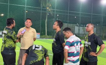 Ketua Bawaslu Bali, I Putu Agus Tirta Suguna saat lakukan konsolidasi demokrasi bersama dengan awak media, Jumat (20/02/2026)