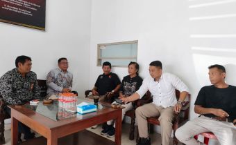 Anggota Bawaslu Bali, I Wayan Wirka saat dampingi Bawaslu Tabanan melakukan audiensi dengan DPC Partai Gerindra dalam agenda Pengawasan Pemutakhiran Data Partai Politik Berkelanjutan, Jumat (20/02/2026)