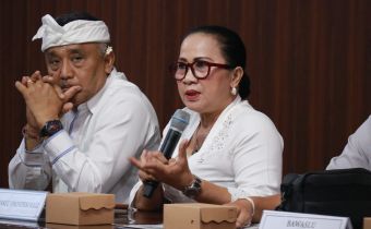 Koordinator Divisi Pencegahan Parmas dan Humas Bawaslu Bali, Ketut Ariyani menghadiri Rapat Pleno Rekapitulasi Pemutakhiran Data Pemilih Berkelanjutan (PDPB) Triwulan I Tahun 2026 Kabupaten Buleleng 