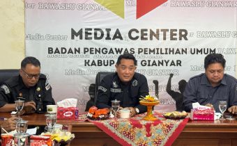 Bawaslu Provinsi Bali menggelar Supervisi dan Monitoring Pembinaan SDM Pengawas dan Kesekretariatan serta Laporan Pertanggungjawaban Keuangan dan BMN Tahun 2026 di Kabupaten Gianyar