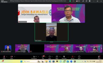 Rapat Pembahasan Pelaporan Pelaksanaan Tugas Konsolidasi Demokrasi secara daring bersama jajaran Bawaslu Kabupaten/Kota se-Bali