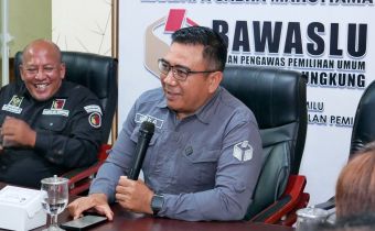 Koordinator Divisi PP Datin I Wayan Wirka menghadiri Rapat Pelayanan dan Pengelolaan Data dan Informasi di Bawaslu Kabupaten Klungkung