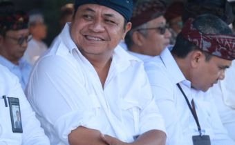 Kordiv SDMO dan Diklat Bawaslu Bali, I Nyoman Gede Putra Wiratma menghadiri Upacara Peringatan Hari Lahir Pancasila yang di laksanakan oleh Pemprov Bali