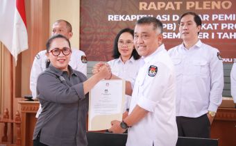 Ketut Ariyani, saat menghadiri Rapat Pleno Terbuka Pemutakhiran Data Pemilih Berkelanjutan (PDPB) Tingkat Provinsi Bali Semester I Tahun 2026