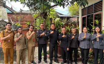 Rapat Pengelolaan Ketatausahaan dan Kearsipan yang diselenggarakan Bawaslu Kabupaten Gianyar