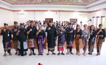 Rapat Kehumasan dengan tema "Membangun Komunikasi Publik yang Efektif melalui Penguatan Kehumasan dan Public Speaking Tahun 2026".