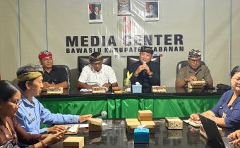 Rapat Koordinasi Penyusunan dan Pembahasan Rencana Kerja dan Anggaran (RKA) yang diselenggarakan Bawaslu Kabupaten Tabanan