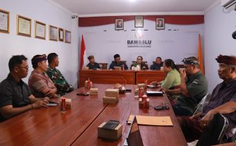Kordiv P2H Bawaslu Bali saat jabarkan pentingnya integrasi data kependudukan untuk akurasi data pemilih, Kamis (30/7/2026)