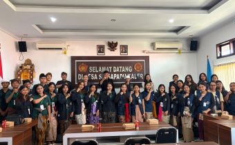 Konsolidasi Demokrasi bersama mahasiswa Kuliah Kerja Nyata (KKN) Universitas Hindu Negeri I Gusti Bagus Sugriwa Denpasar dan Universitas Mahasaraswati Denpasar 