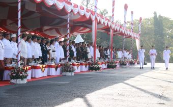 apel peringatan Hari Jadi ke-68 Provinsi Bali yang berlangsung di Lapangan Niti Mandala Renon, Denpasar