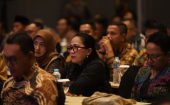 Kordiv P2H Bawaslu Bali, Ketut Ariyani saat hadiri Evaluasi Kebijakan Publikasi dan Pemberitaan Bawaslu, Kamis (26/8/2026)