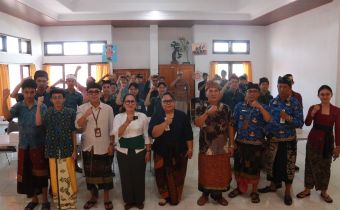 edukasi kepemiluan kepada siswa penyandang disabilitas di SLB Negeri 1 Jembrana,