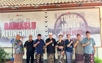Rapat Kajian Hukum terhadap Pengawasan Pemutakhiran Data Pemilih Berkelanjutan (PDPB) dalam Perspektif Dinamika Hukum Adat di Bawaslu Kabupaten Klungkung