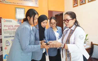 Kordiv P2H Bawaslu Bali, Ketut Ariyani saat Konsolidasi Demokrasi dengan Mahasiswa Undiksha Buleleng, Rabu (2/9/2026).
