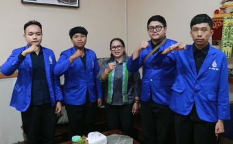 Konsolidasi Demokrasi bersama mahasiswa ITB Stikom Bali