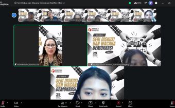 Diskusi Kordiv P2H Bawaslu Bali, Ketut Ariyani bersama mahasiswa Undiksha terkait potensi pelanggaran politik uang dilakukan secara digital, Selasa (29/9/2026)