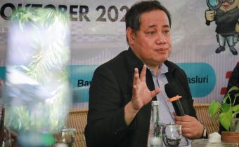 Herwyn J.H. Malonda, saat membuka Forum Diskusi Evaluasi Implementasi Indikator Kinerja Utama (IKU) 2026 dan Integrasi E-Monev CERMAT