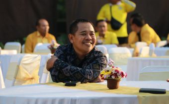 Kordiv HPS Bawaslu Bali, Gede Sutrawan saat menghadiri kegiatan Pelantikan Pengurus Dewan Pimpinan Daerah (DPD) Partai Golongan Karya (Golkar) Provinsi Bali serta DPD Partai Golkar Kabupaten/Kota se-Bali, Sabtu (3/10/2026).