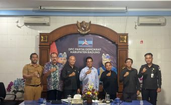 Anggota Bawaslu Bali saat kunjungan dan sosialisasi ke DPC Partai Demokrat Kabupaten Badung, Senin (19/10/2026)
